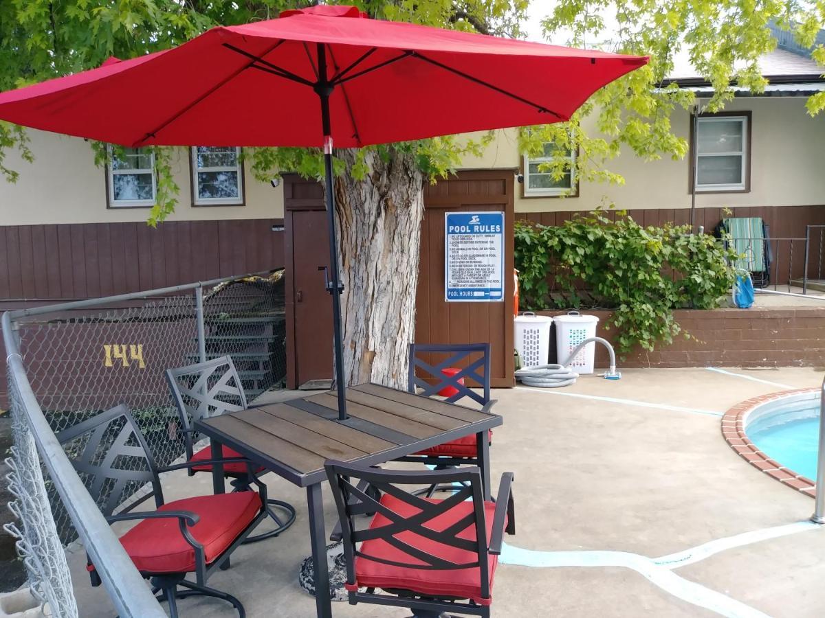 Bell'S Motor Lodge Motel - Spearfish Buitenkant foto